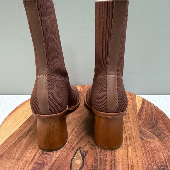 Dolce Vita Alaya Brown  Ribbed Booties Sz 7 - Picture 11 of 16
